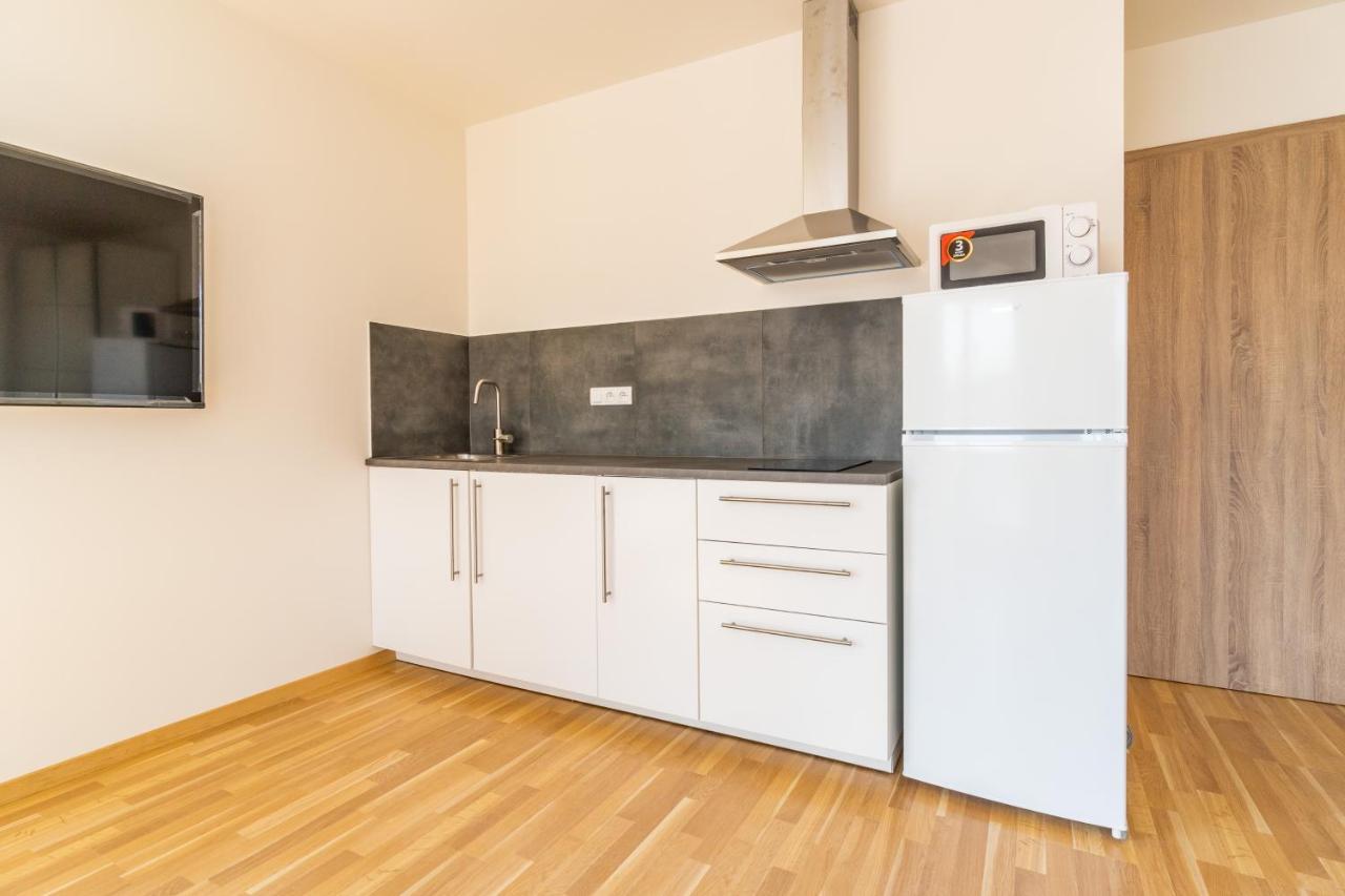 Penthouse # 81 With Panoramic City View In Elite Rezidence With Free Parking Prag Exteriör bild