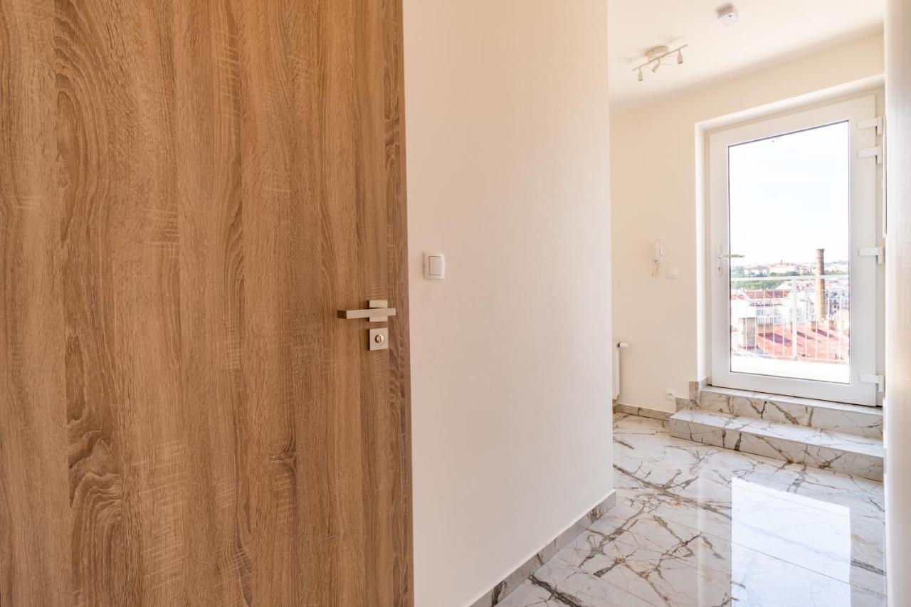 Penthouse # 81 With Panoramic City View In Elite Rezidence With Free Parking Prag Exteriör bild