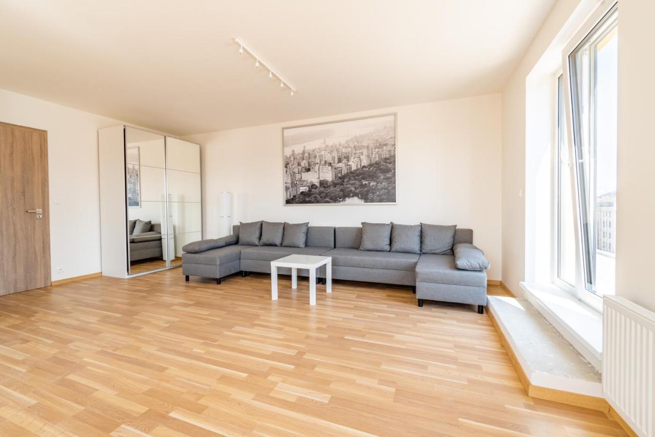 Penthouse # 81 With Panoramic City View In Elite Rezidence With Free Parking Prag Exteriör bild