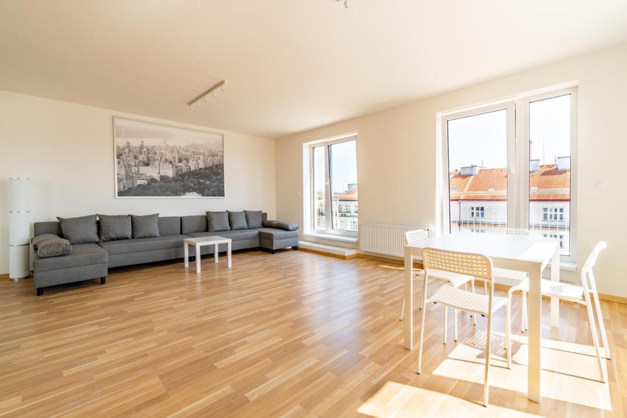 Penthouse # 81 With Panoramic City View In Elite Rezidence With Free Parking Prag Exteriör bild